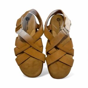 Earth Shoes Women's Tan Sandals